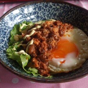 主婦のひとりごはん☆鯖缶でタコライス風ごはん